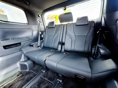 2023 Toyota Vellfire - Thumbnail