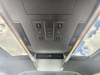 2025 Toyota Alphard - Thumbnail