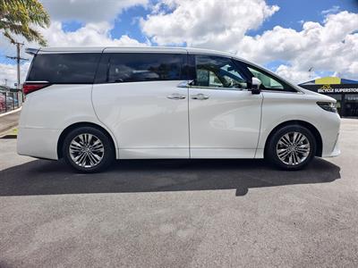 2025 Toyota Alphard - Thumbnail