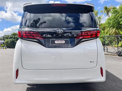 2025 Toyota Alphard - Thumbnail