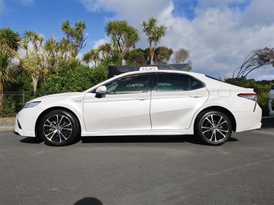 2019 Toyota Camry - Thumbnail