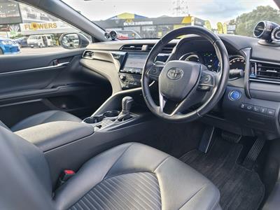 2019 Toyota Camry - Thumbnail