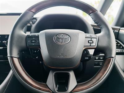 2025 Toyota Alphard - Thumbnail