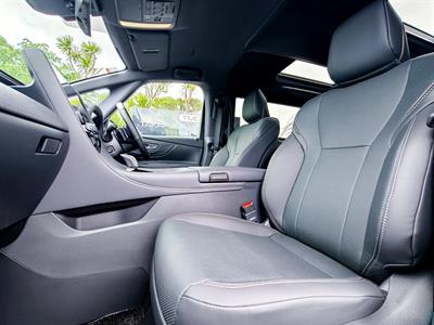 2025 Toyota Alphard - Thumbnail