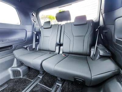 2025 Toyota Alphard - Thumbnail