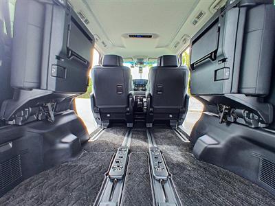 2022 Toyota Alphard - Thumbnail