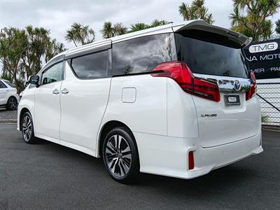 2022 Toyota Alphard - Thumbnail