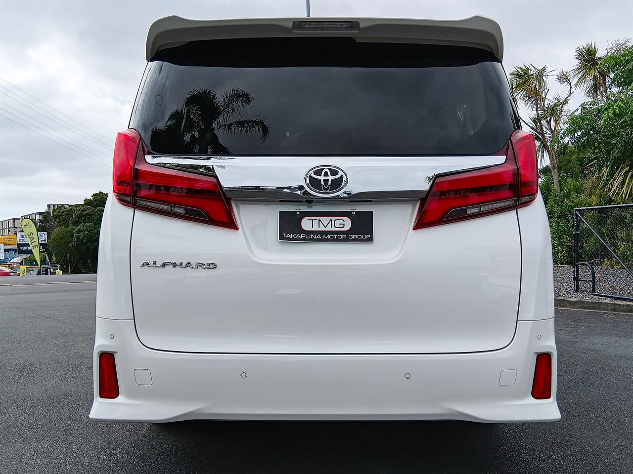 2022 Toyota Alphard