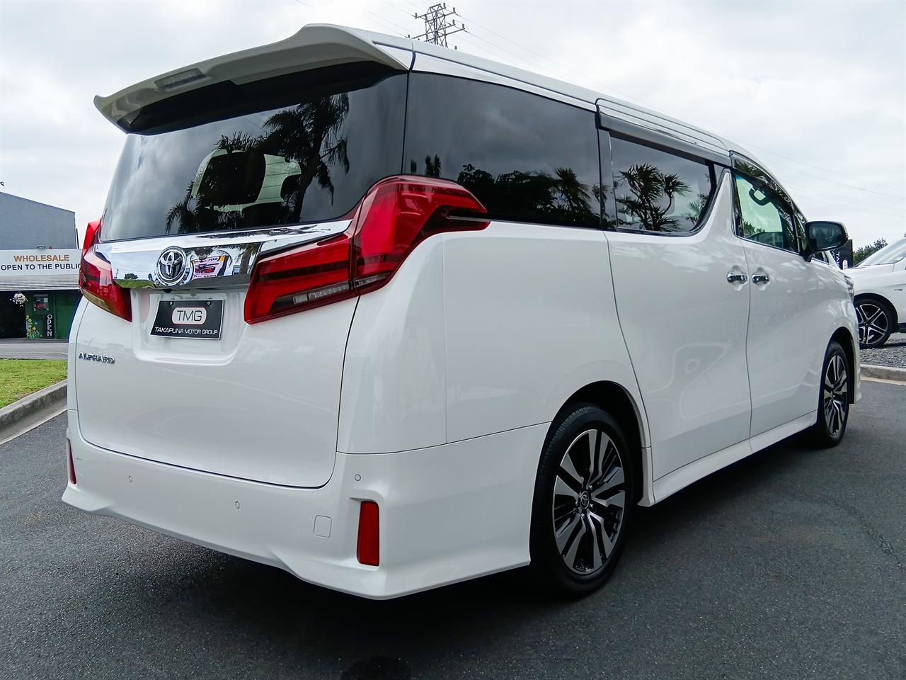 2022 Toyota Alphard