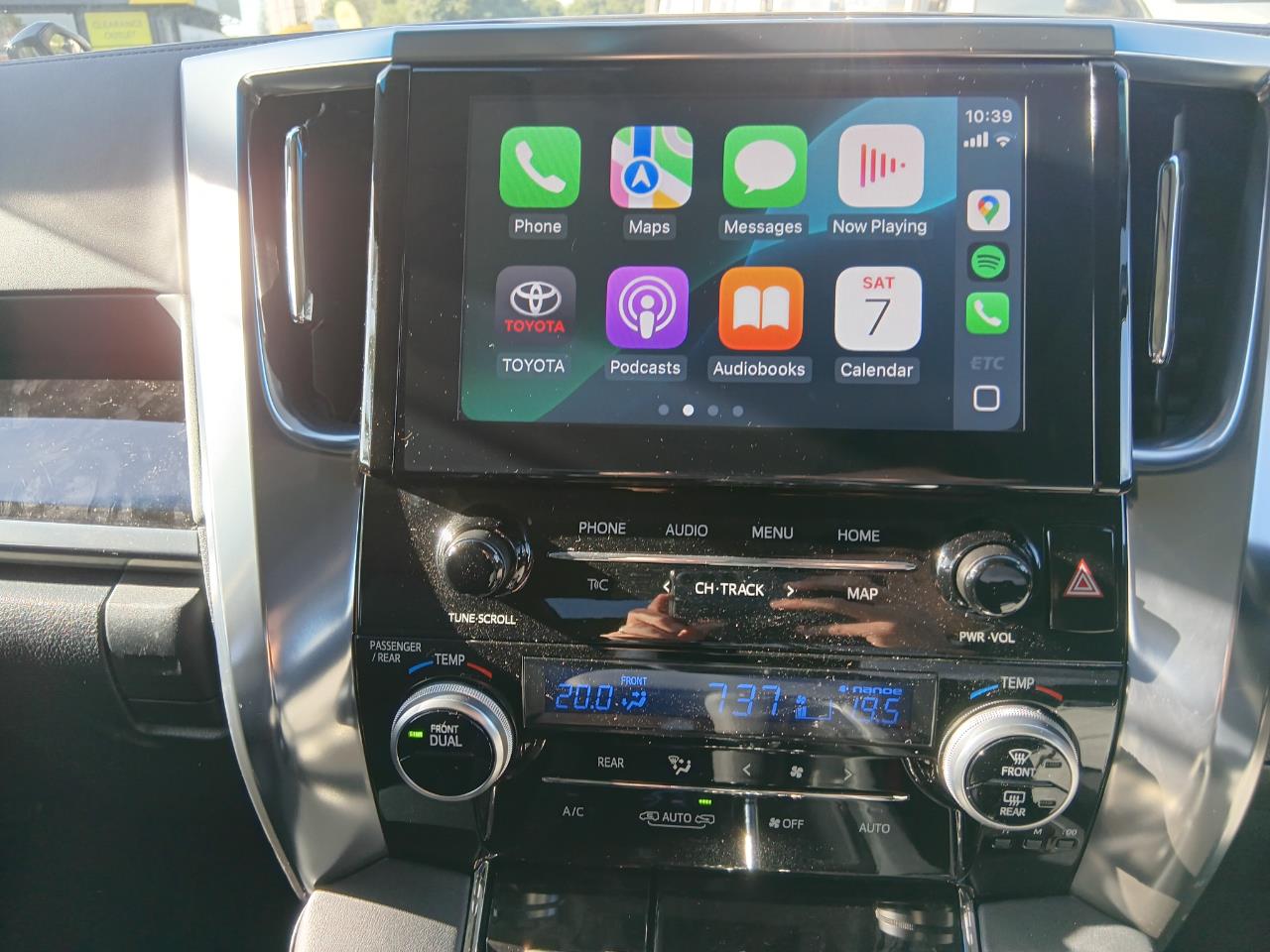 2023 Toyota Alphard
