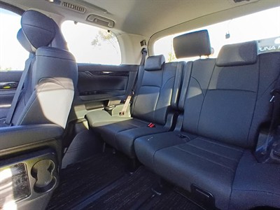 2023 Toyota Alphard - Thumbnail