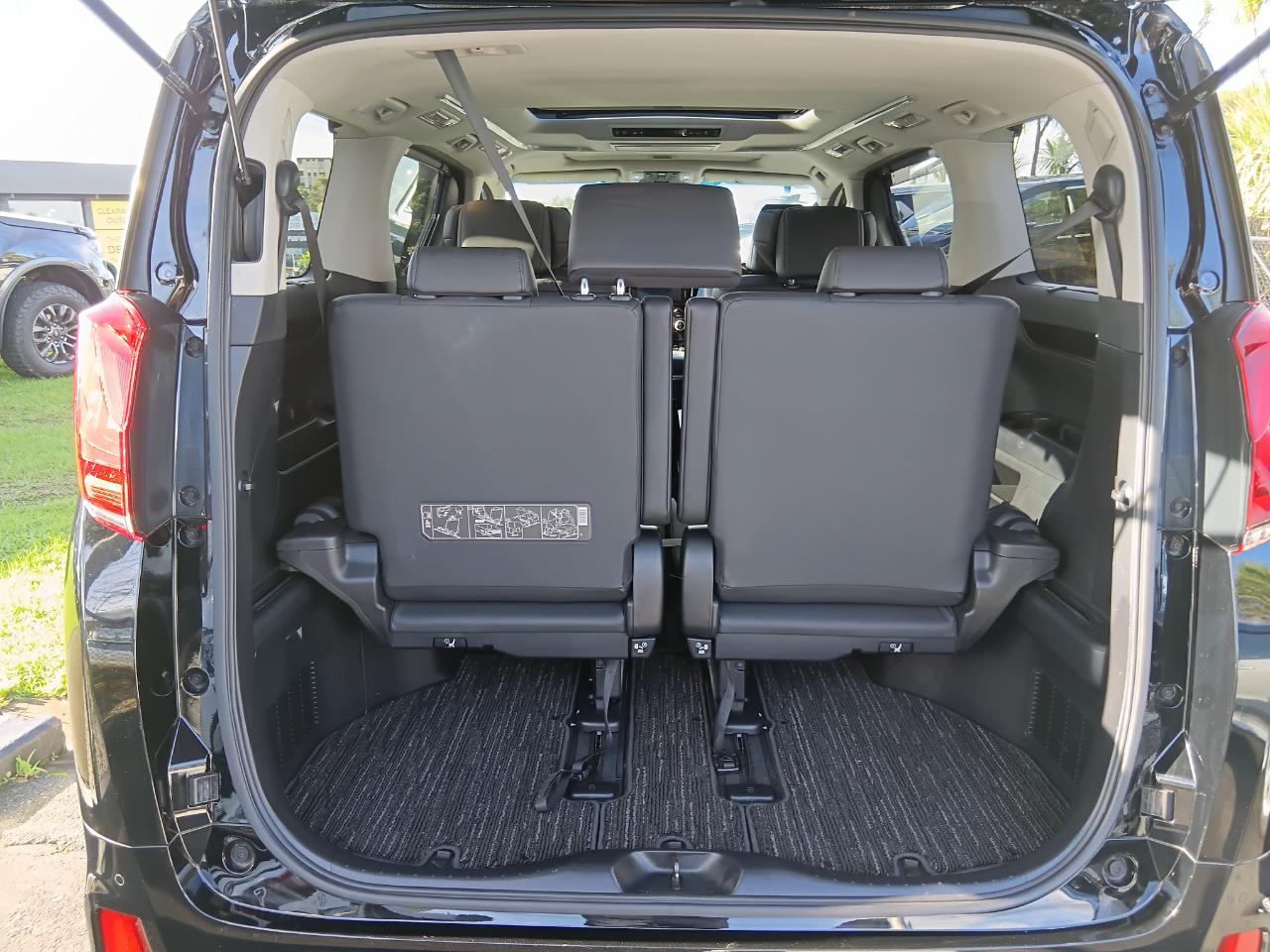 2023 Toyota Alphard