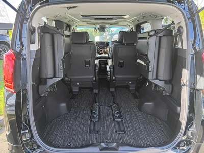 2023 Toyota Alphard - Thumbnail