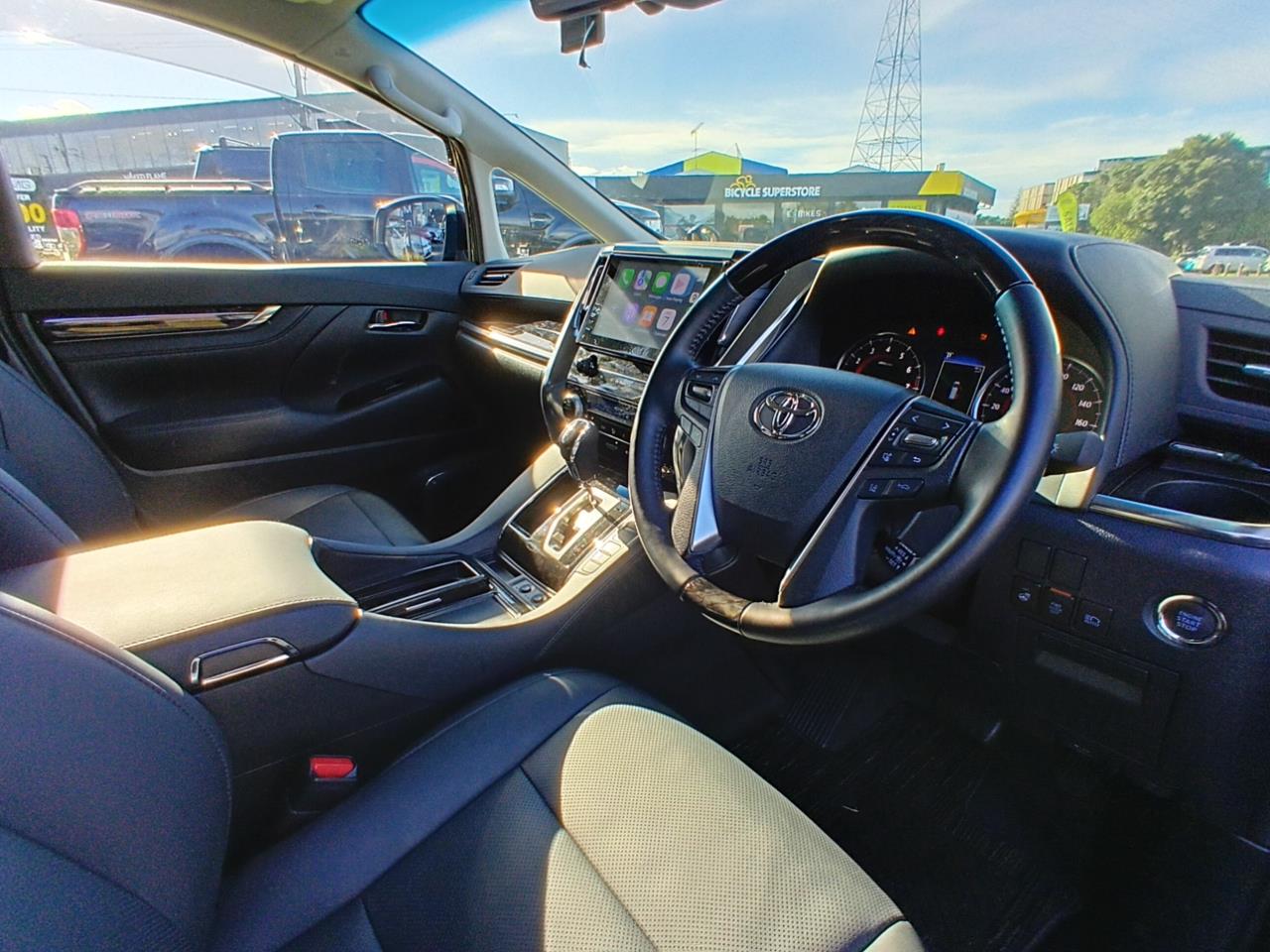2023 Toyota Alphard