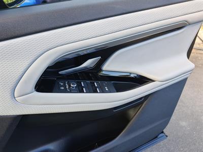 2021 Land Rover Range Rover - Thumbnail