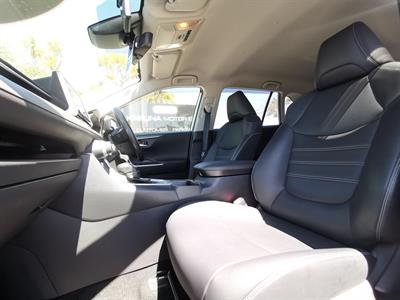 2019 Toyota Rav4 - Thumbnail