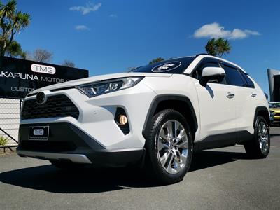 2019 Toyota Rav4 - Thumbnail