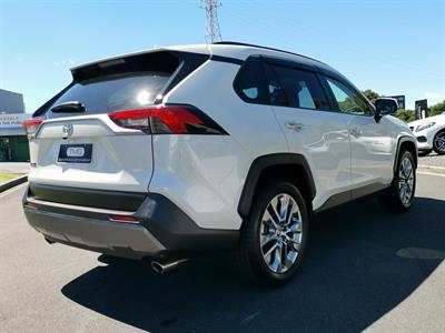 2019 Toyota Rav4 - Thumbnail