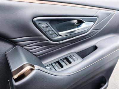 2025 Toyota Alphard - Thumbnail