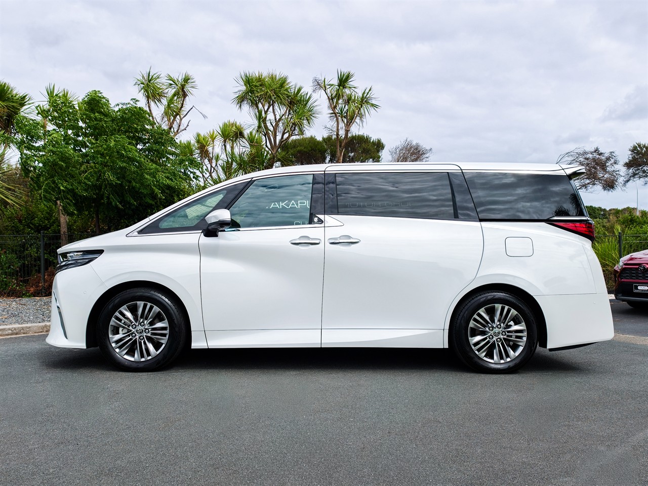 2025 Toyota Alphard