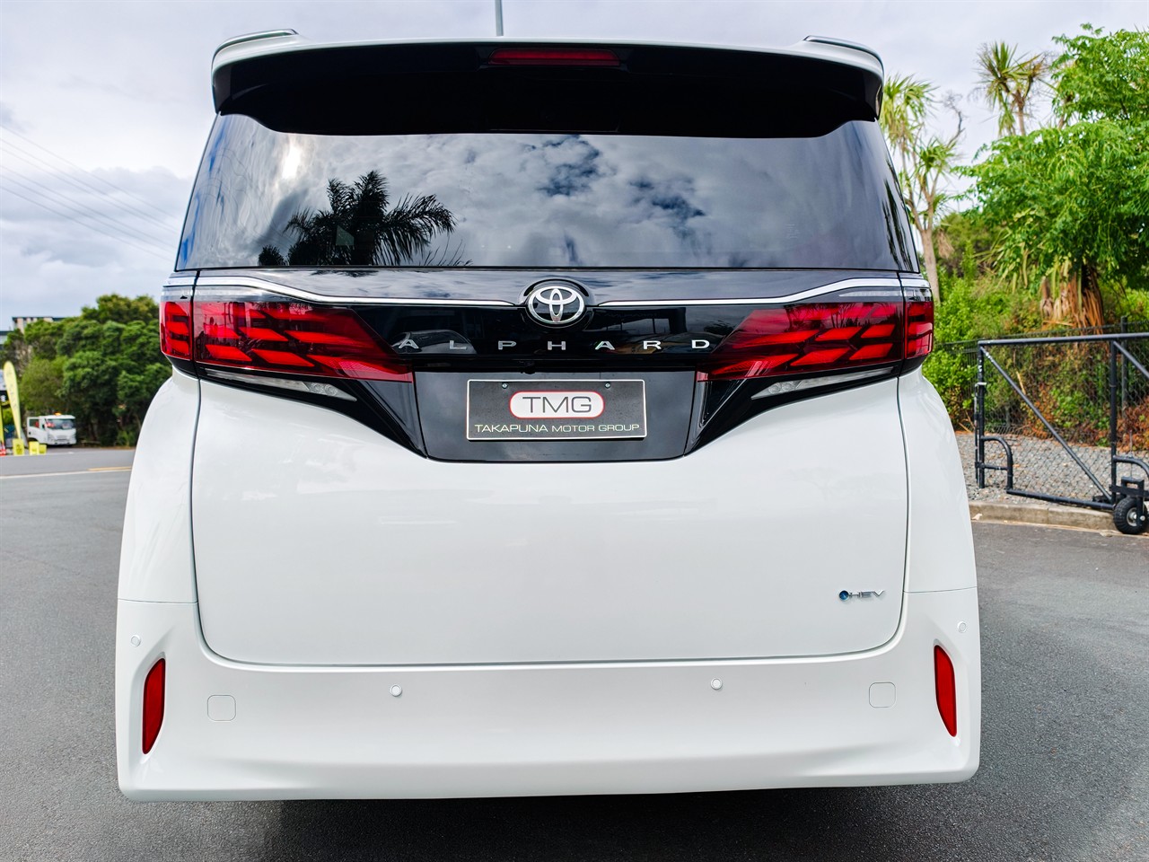 2025 Toyota Alphard