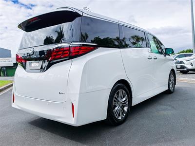 2025 Toyota Alphard - Thumbnail
