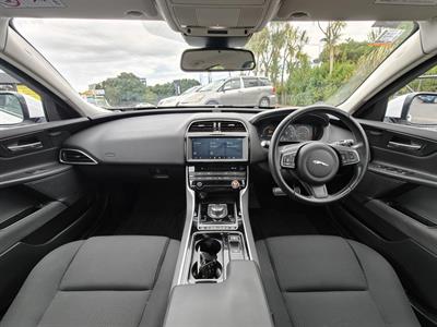 2017 Jaguar XE - Thumbnail