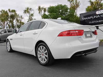 2017 Jaguar XE - Thumbnail