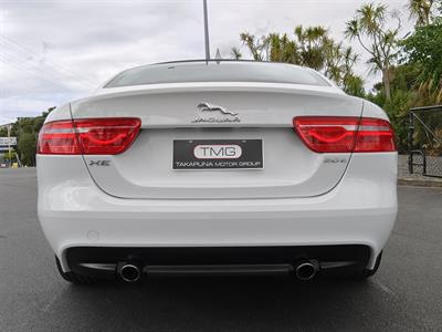 2017 Jaguar XE - Thumbnail