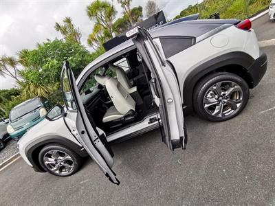 2020 Mazda MX-30 - Thumbnail