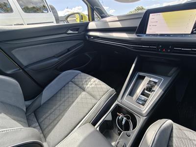 2021 Volkswagen Golf - Thumbnail