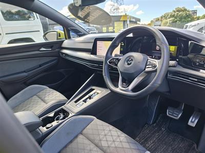 2021 Volkswagen Golf - Thumbnail