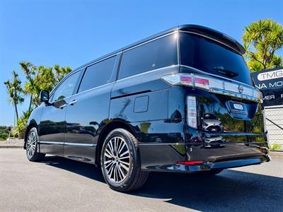 2025 Nissan Elgrand - Thumbnail