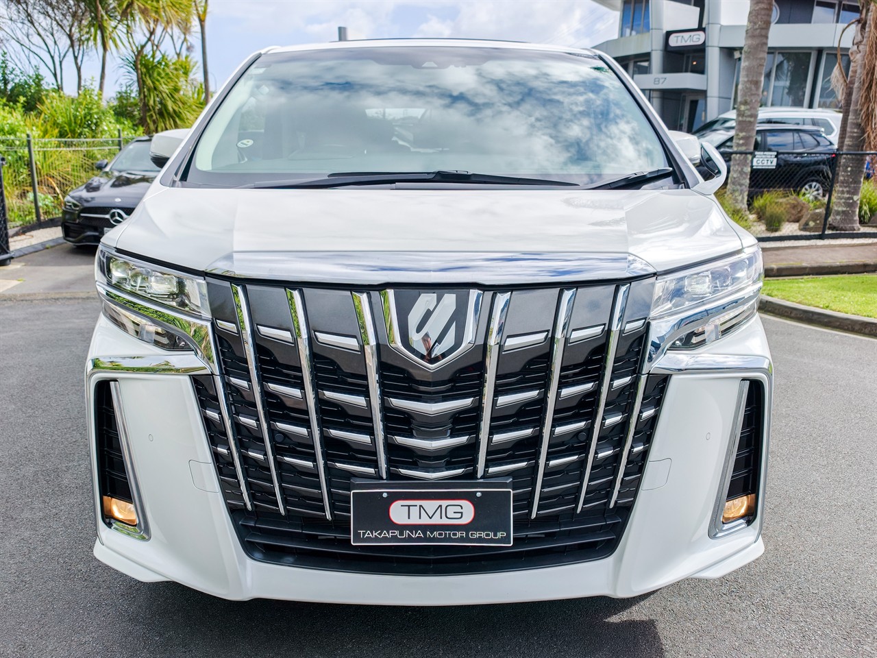 2023 Toyota Alphard
