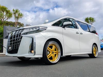 2023 Toyota Alphard - Thumbnail
