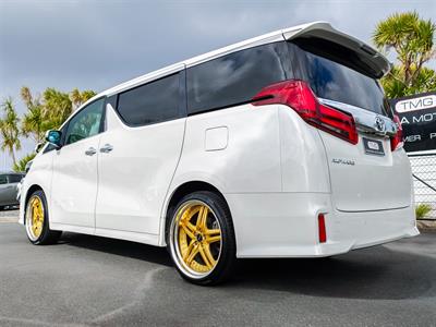 2023 Toyota Alphard - Thumbnail