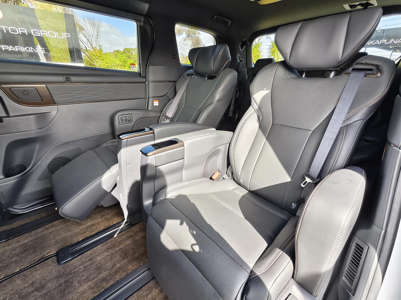 2024 Toyota Alphard