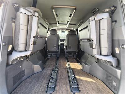 2024 Toyota Alphard - Thumbnail