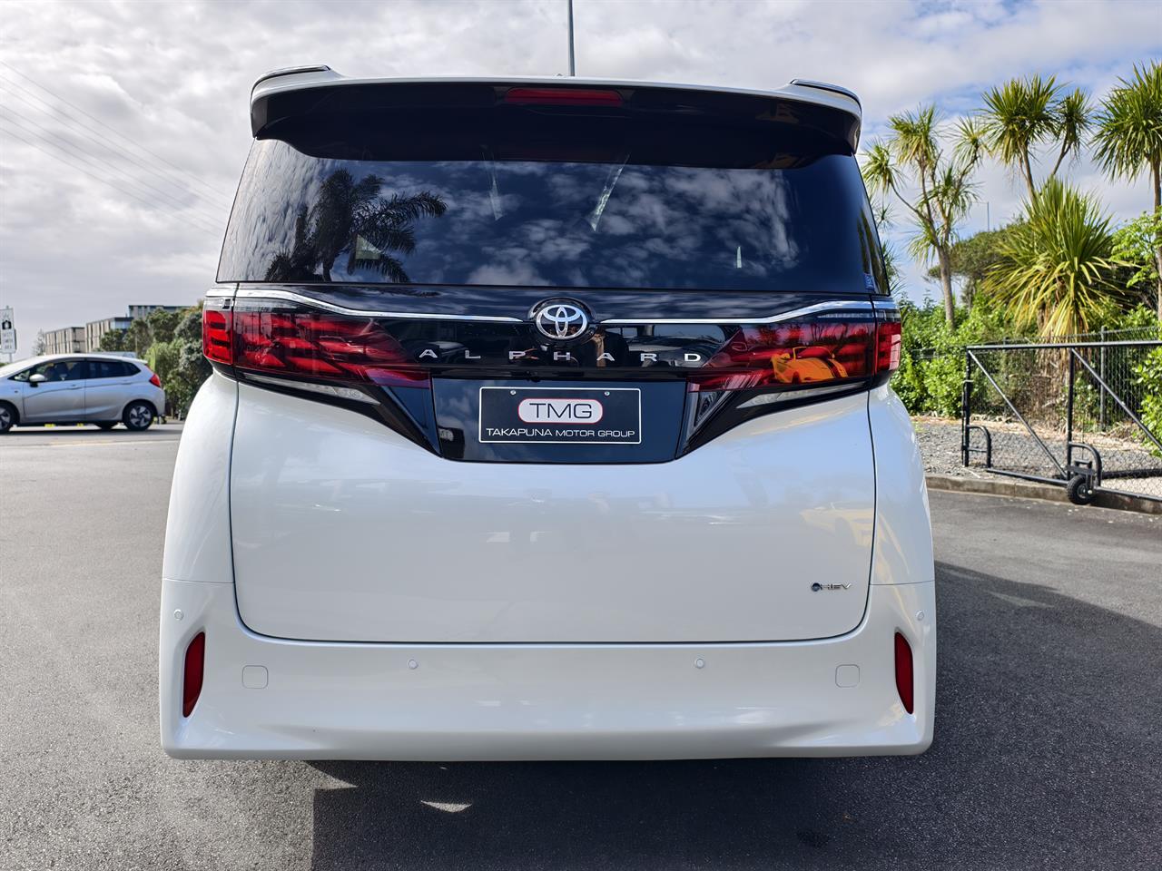 2024 Toyota Alphard
