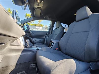2023 Toyota Corolla Cross - Thumbnail