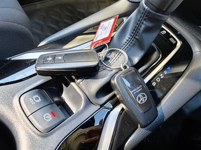 2023 Toyota Corolla Cross - Thumbnail