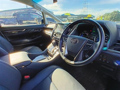 2022 Toyota Alphard - Thumbnail