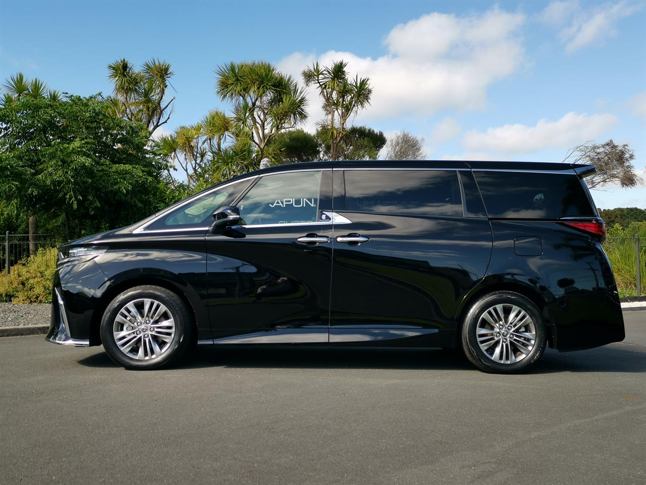 2024 Toyota Alphard