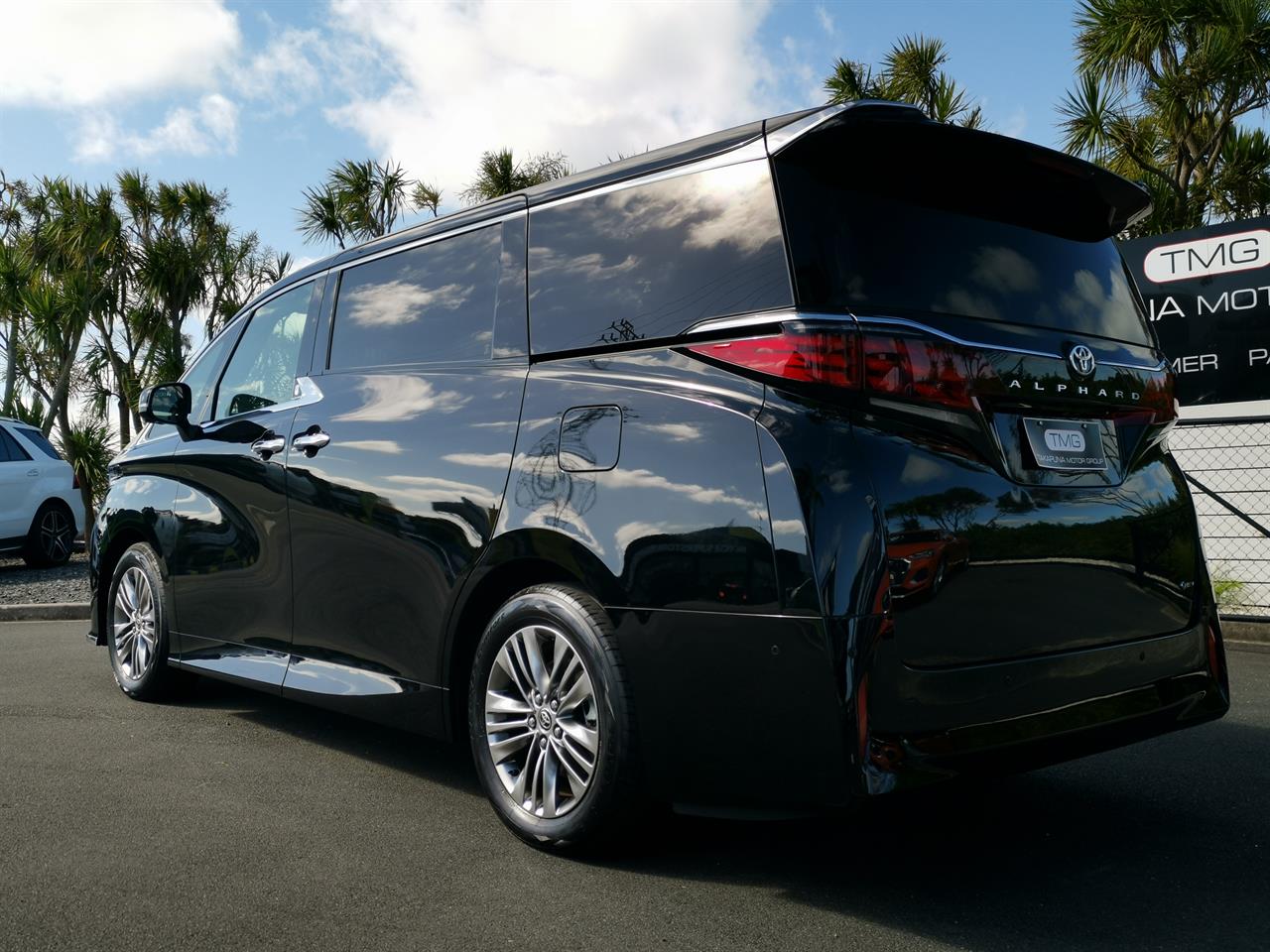2024 Toyota Alphard