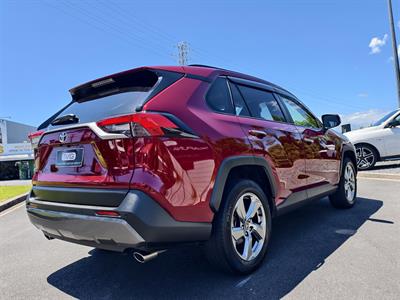 2020 Toyota Rav4 - Thumbnail