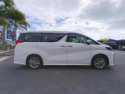 2020 Toyota Alphard - Thumbnail