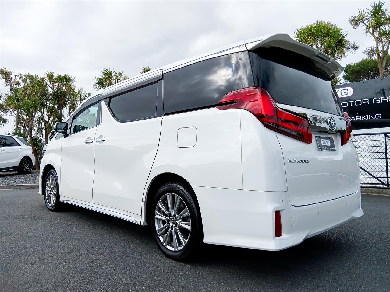 2020 Toyota Alphard
