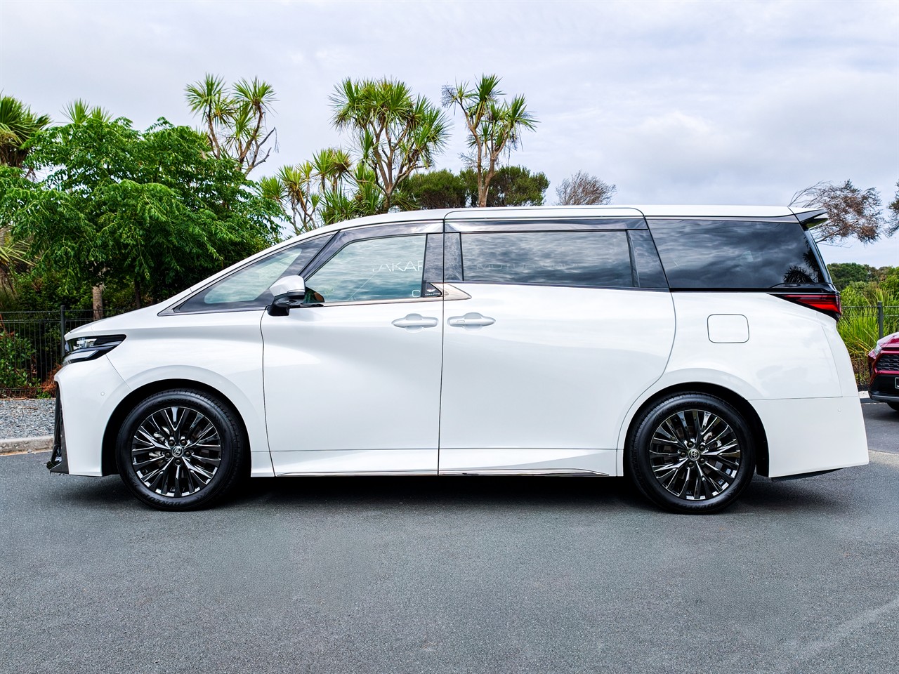 2024 Toyota Vellfire