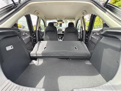 2022 Mazda 2 - Thumbnail