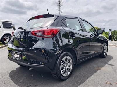 2022 Mazda 2 - Thumbnail